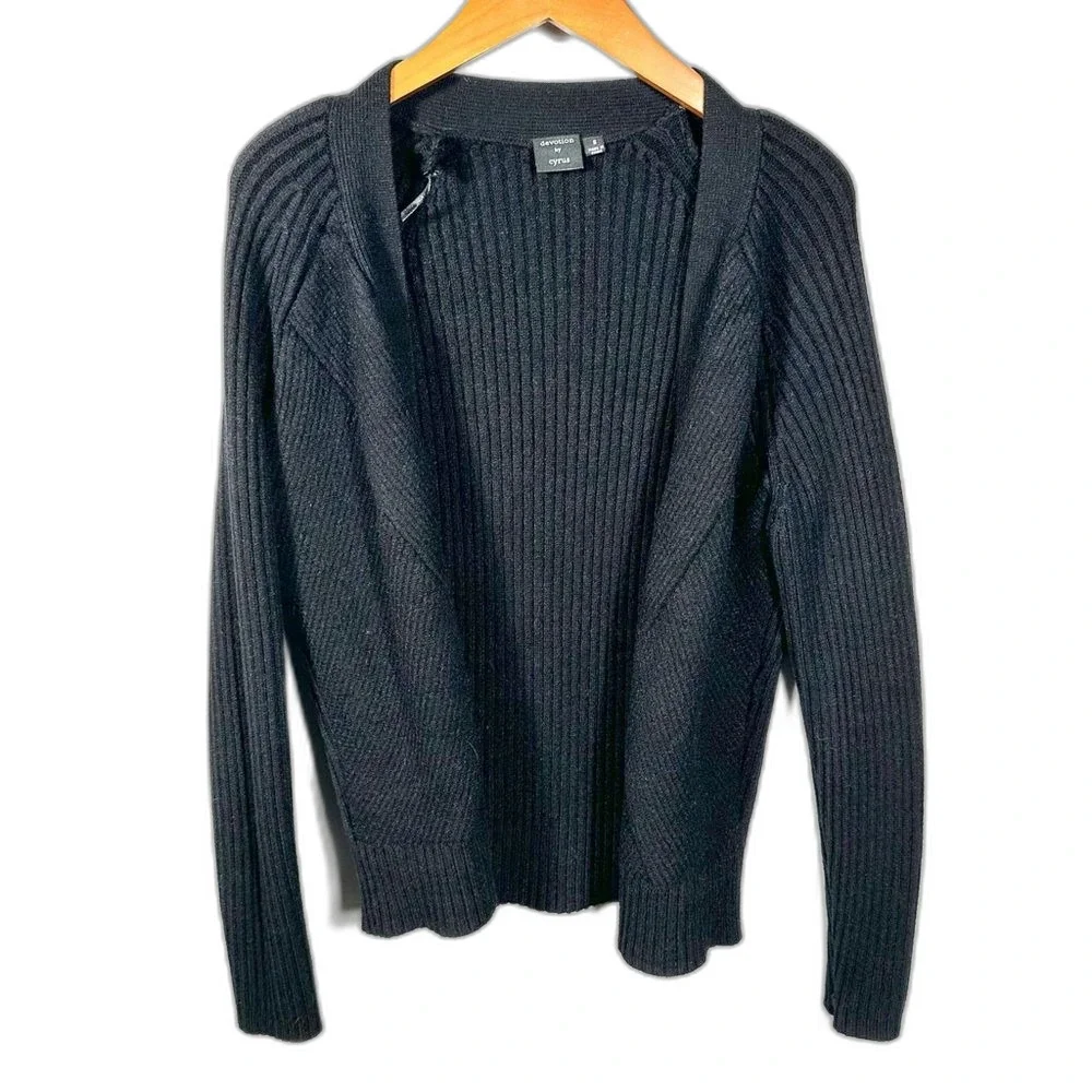 Devotion By Cyrus Black Ribbed Button-Up Chunky Cardigan Sweater Size Small Chic